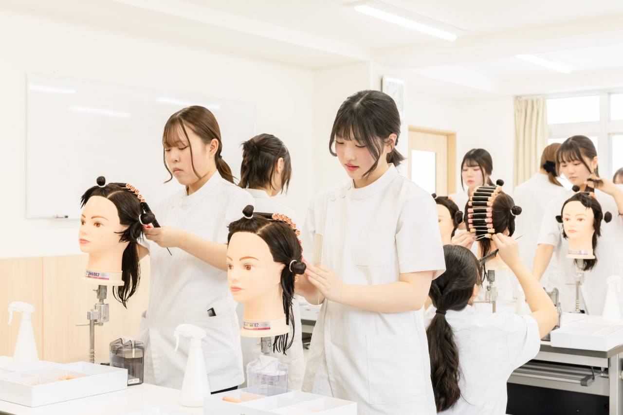 学校法人鈴学園