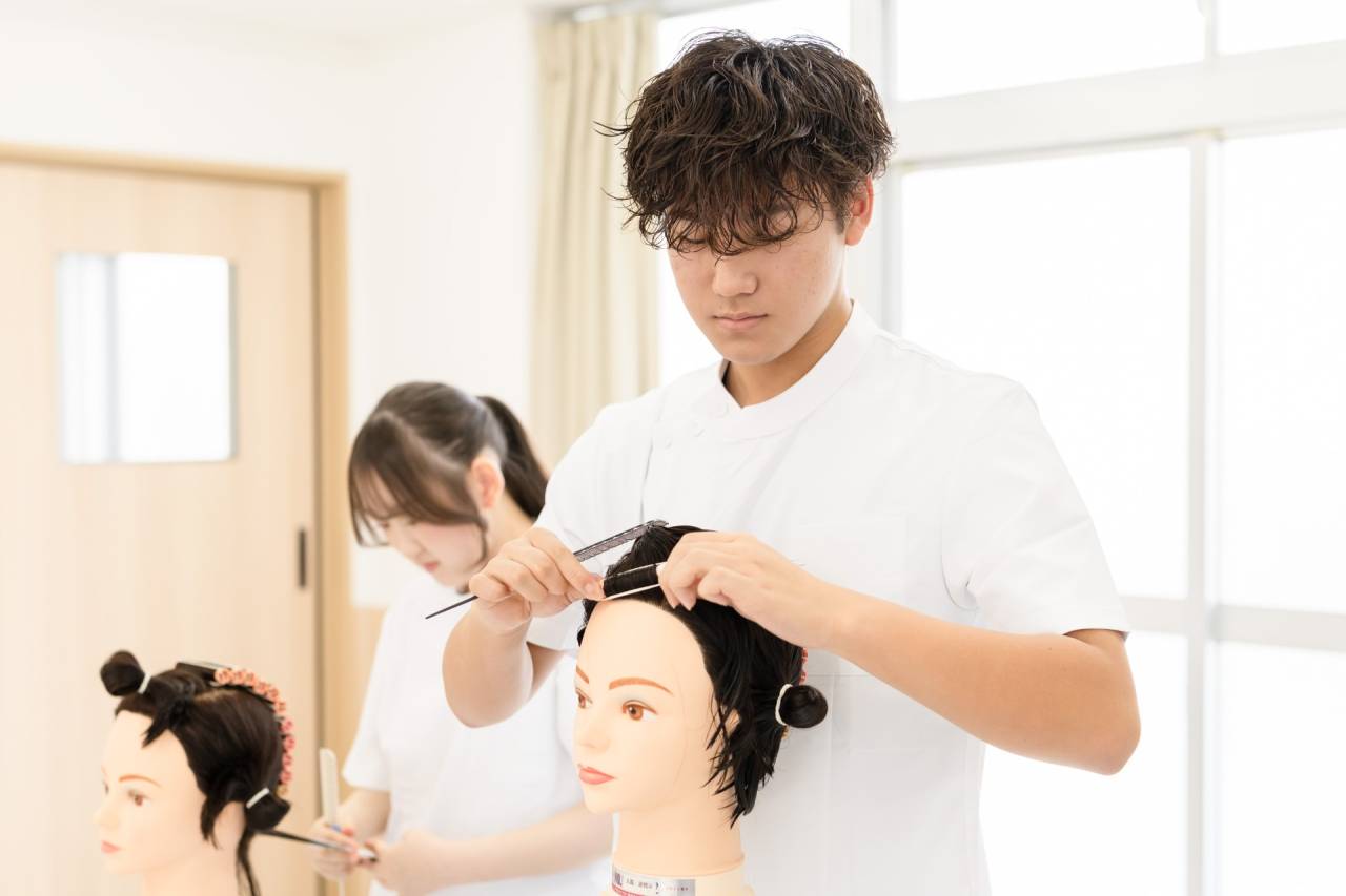 学校法人鈴学園